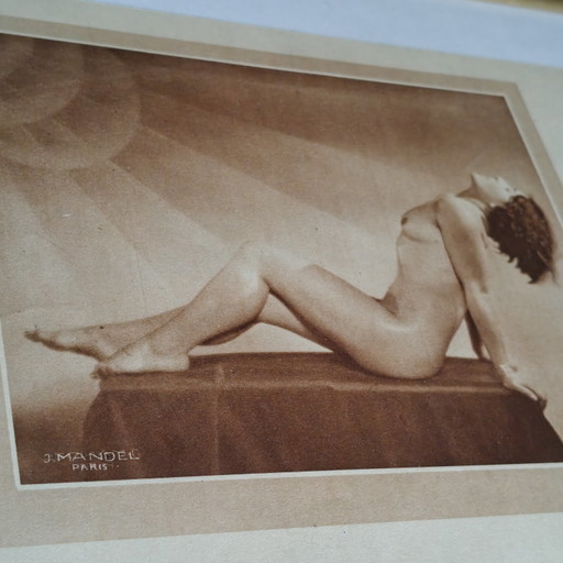Photographie originale de nu Art déco de J. Mandel, Paris – Tirage sépia français – Encadrée