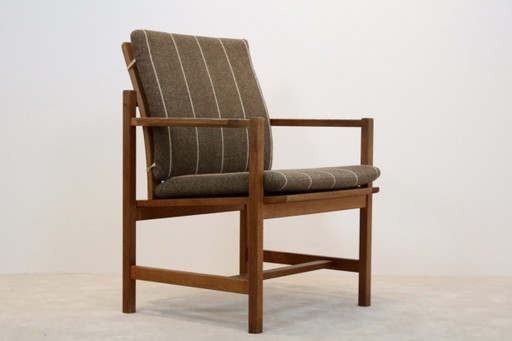 Børge Mogensen Model 3233 Oak Armchair by Fredericia Chair Factory