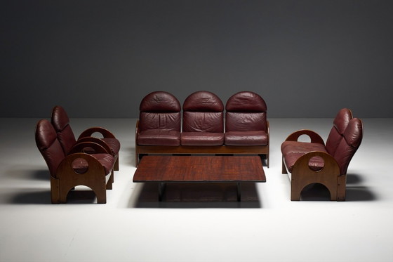 Image 1 of Arcata-Zweisitzer-Sofa von Gae Aulenti aus Walnussholz und burgunderrotem Leder, Italien, 1968