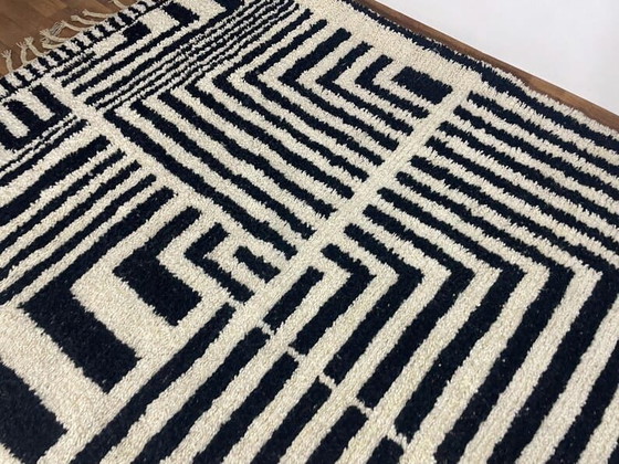 Image 1 of Handmade Moroccan rug, traditional craftsmanship, size 2/3 m