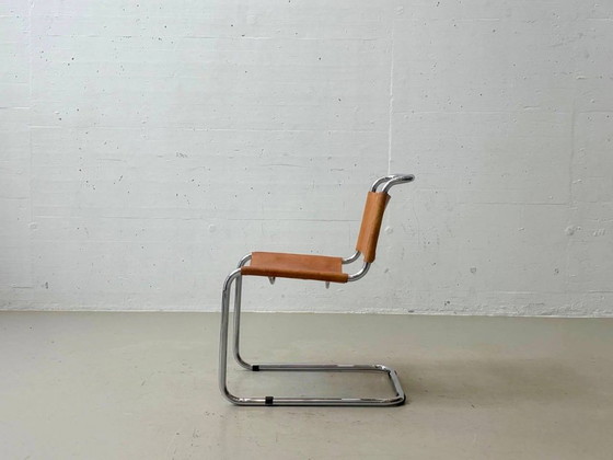 Fauteuil cantilever recouvert d'un magnifique cuir cognac – Leather (photo 12 of 17)