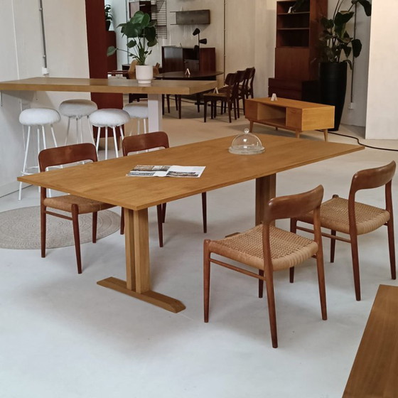 Image 1 of Mesa de comedor Tjalfe