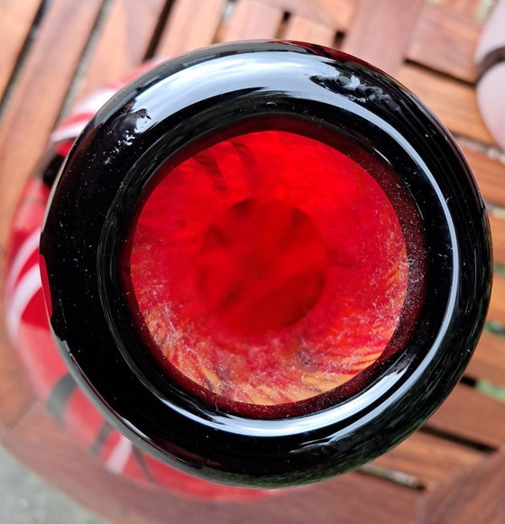 Image 1 of 2 Jarrones soplados a boca Rojo/Negro/Blanco
