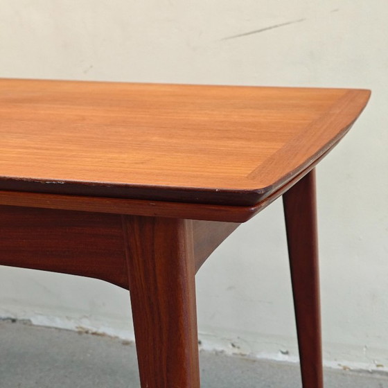 Vintage Extendable Dining Table – Wood (photo 5 of 12)