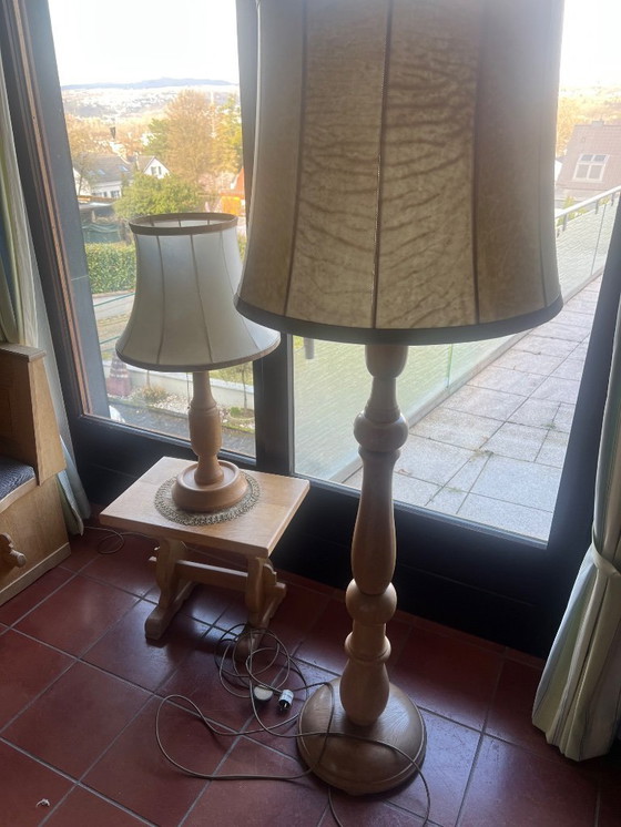 Image 1 of Lampen + Tisch