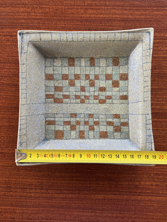 Image 1 of Handgemaakt vintage studio-keramiek bord jaren 70 – grafisch - wandbord