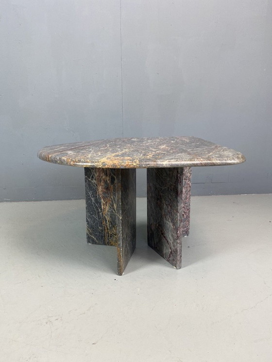 Image 1 of Table basse ou table d'appoint en marbre vintage