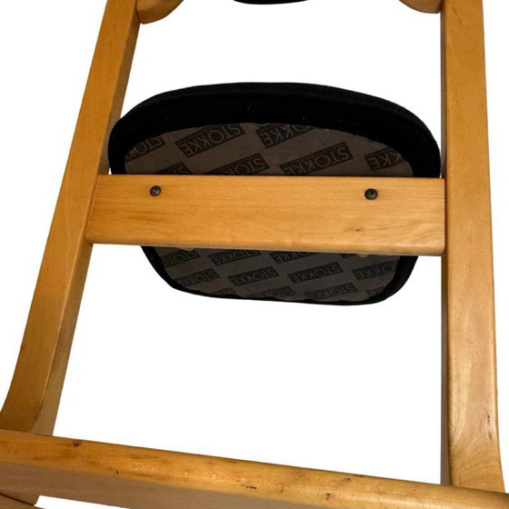 Image 1 of Peter Opsvik - Stokke - Pendulum - Sedia a dondolo dalla forma ergonomica - Rivestimento in tessuto nero e struttura in legno