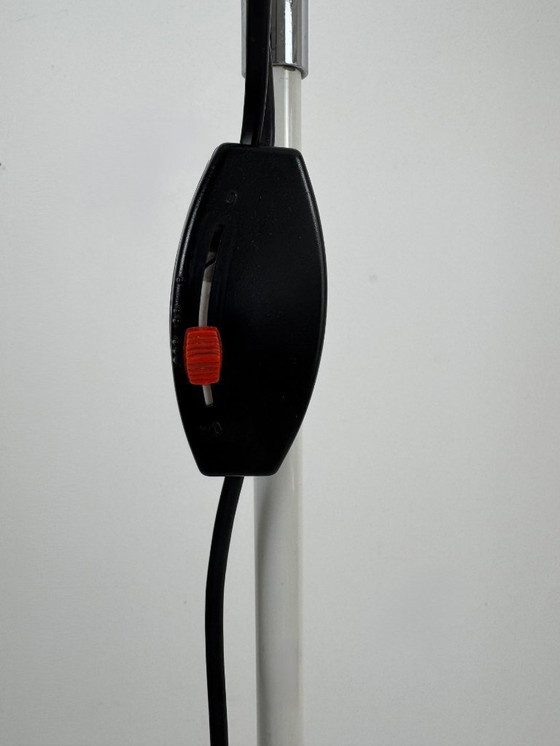 Image 1 of Lampadaire vintage orientable, métal laqué blanc mat et chrome, France, 1970