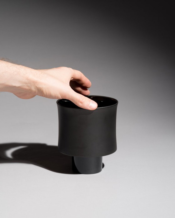 Image 1 of Tapio Wirkkala Porcelaine Noire Vase Duo Rosenthal MCM Chic Minimalist & Iconic