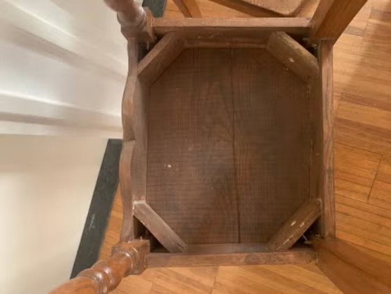 Image 1 of 5 Eiken Houten Stoeltjes Met Ronde Pootjes