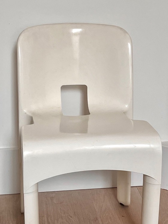 Image 1 of 2 Chaises Vintage "Universale" par Joe Colombo pour Kartell - Blanc