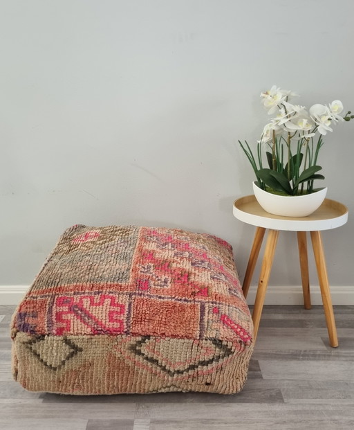 Vintage marokkaanse poef zacht pasteel kleur /roze