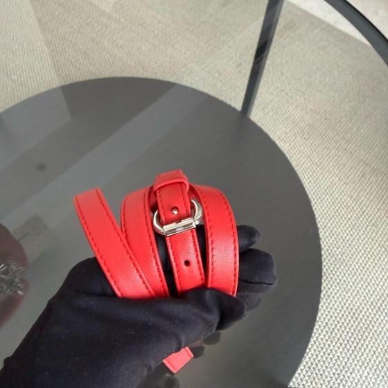 Image 1 of DIOR LADY MINI - PELLE DI AGNELLO CANNAGE ROSSO, DETTAGLI ARGENTO, CINTURINO REGOLABILE