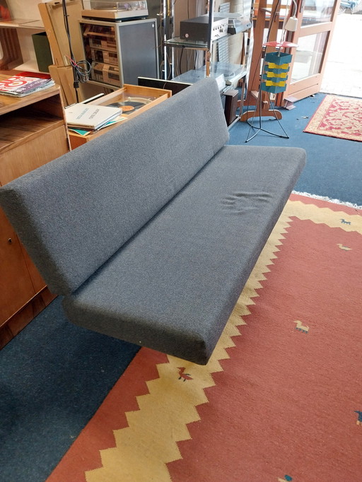 Gispen two-seater sofa 1721 by A.R. Cordemeijer. Designed in 1950.