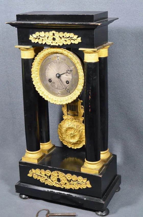 French Napoleon III Ebonized Wood Portico Mantel Clock, Circa 1860 – Brass (photo 7 of 13)
