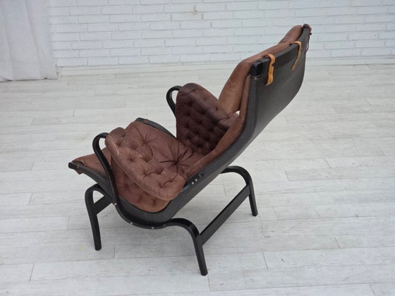 Image 1 of Jaren 70, Zweeds ontwerp van Bruno Mathsson, model "Pernilla", meubelleer.