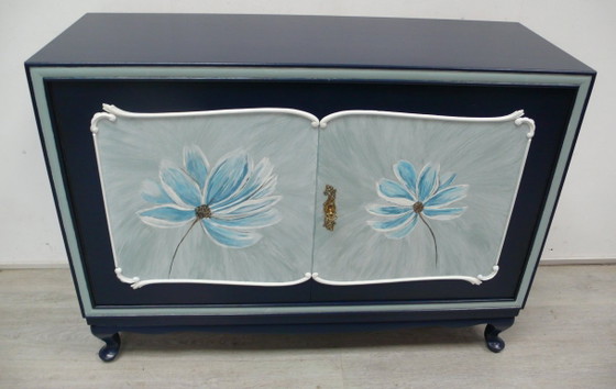 Chippendale sideboard with 2 doors, midnight blue with hand-painted flowers – Wood (photo 4 of 6)
