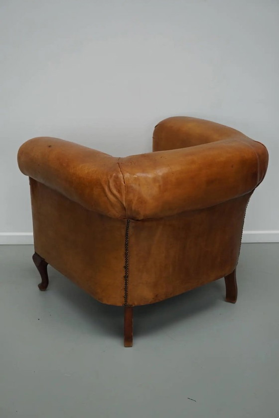 Image 1 of Vintage Nederlandse cognackleurige leren clubfauteuil