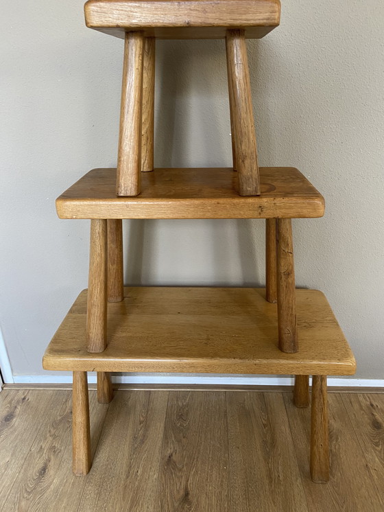 Image 1 of Tavolini vintage brutalisti in rovere in stile Charlotte Perriand