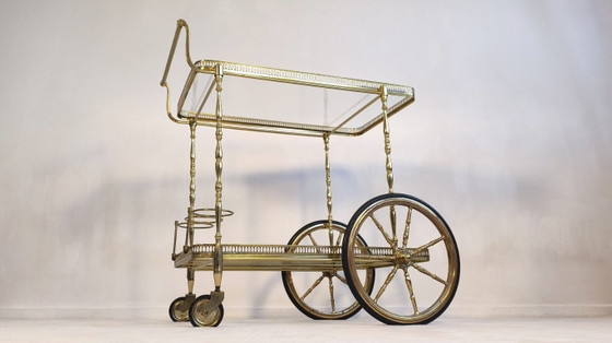 Image 1 of 😍✨ Prachtige serveerwagen op wielen van messing en glas van Maison Baguès - Hollywood Regency, jaren 50 ✨😍