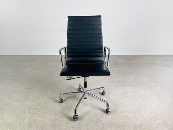 Image 1 of Vitra EA 119 office chair Charles & Ray Eames Hopsak leather high