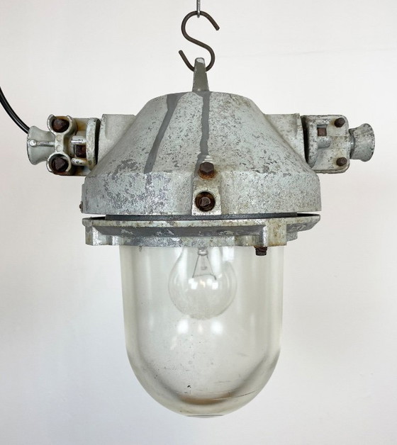 Image 1 of Lampe industrielle grise en fonte d'aluminium antidéflagrante, années 1970