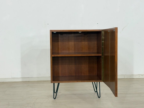 Image 1 of Cómoda de mediados de siglo Armario de salón Armario