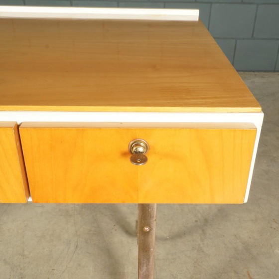 Bureau design vintage avec pieds traîneaux chromés – années 1970 – Bureaux, Metal, Wood (photo 8 of 24)