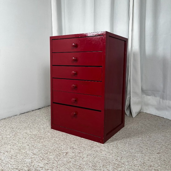 Piccolo mobile da officina in pino laccato rosso, 1980 – Cassettiere, Legno (photo 4 of 15)