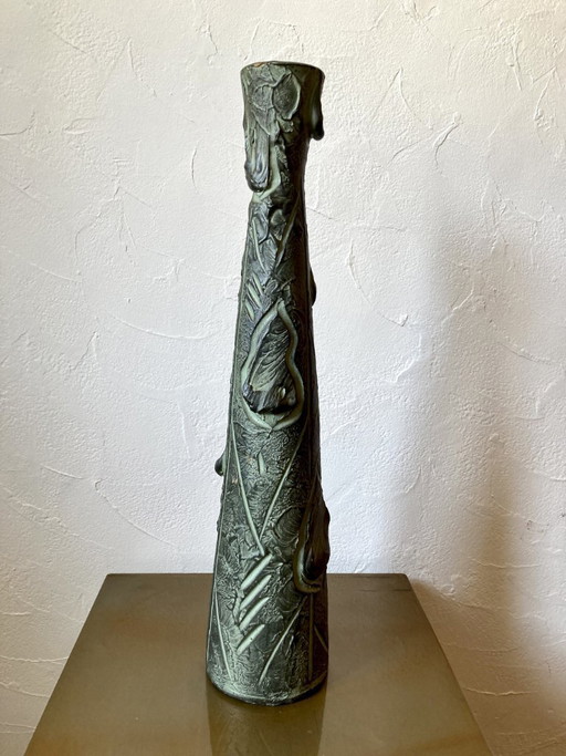 Long, slender vase with stylized Brutalist decoration, in the style of Ballesti (Gerona), 1970s