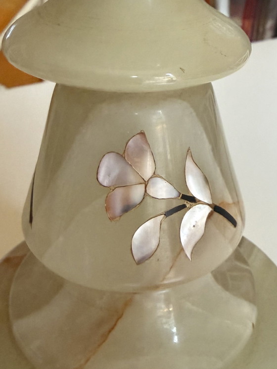 Image 1 of Unique! Vintage lamp made of alabaster onyx with inlaid mother-of-pearl