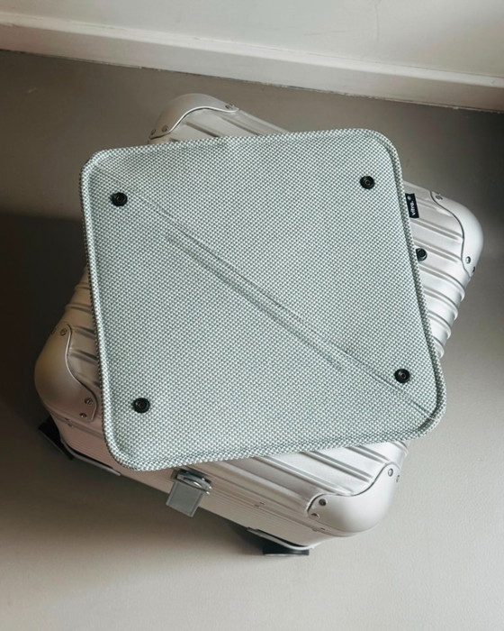 Tabouret en aluminium - Rimowa X Vitra (2025) (photo 5 of 13)