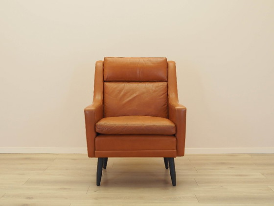 Image 1 of Oranje fauteuil, Deens design, jaren 70, gemaakt in Denemarken.