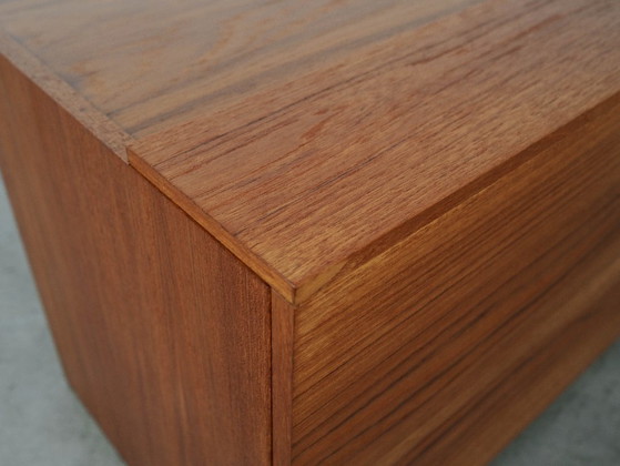 Image 1 of Draaitafelkast, Deens ontwerp, jaren 70, gemaakt in Denemarken.