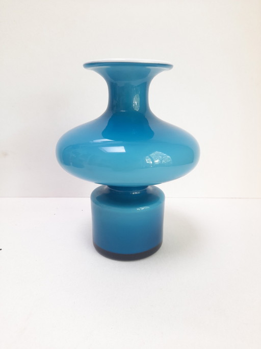 Blauwe opaline vaas Holmegaard Carnaby serie