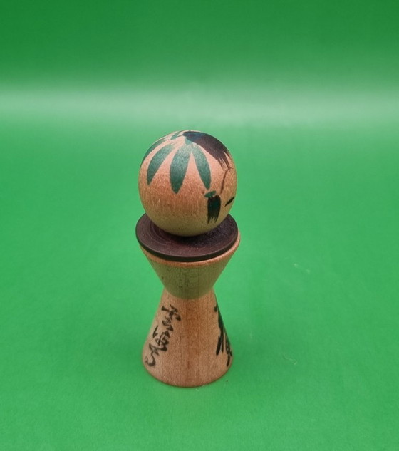 Schöne Kotobuki Sosaku Kokeshi – Dekorative Objekte, Wood (photo 2 of 6)