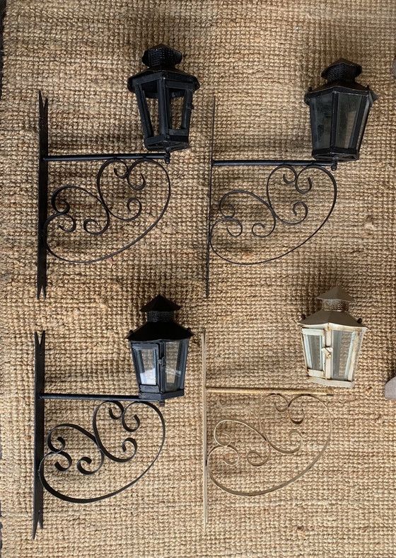 Image 1 of Vier klassieke vintage wandlantaarns