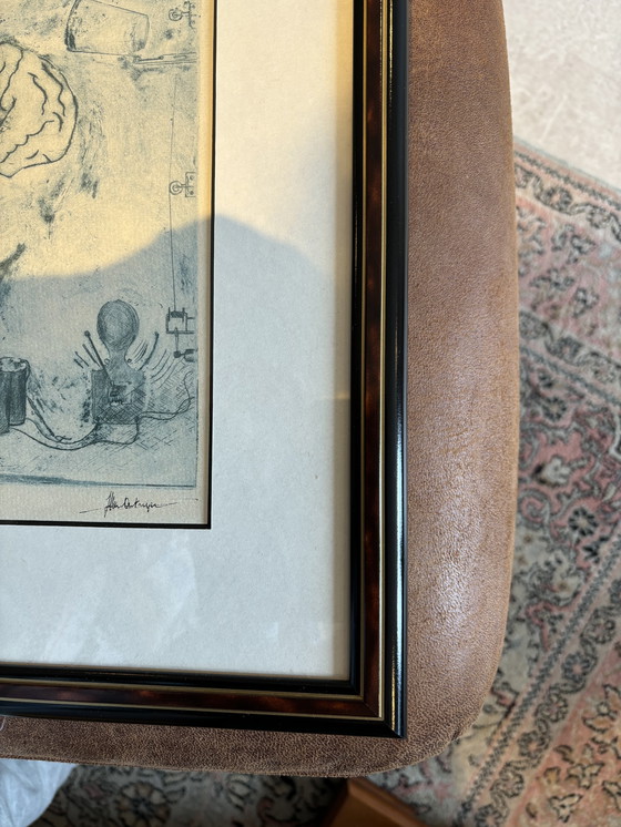 Image 1 of Disegno a penna del cervello con connessioni