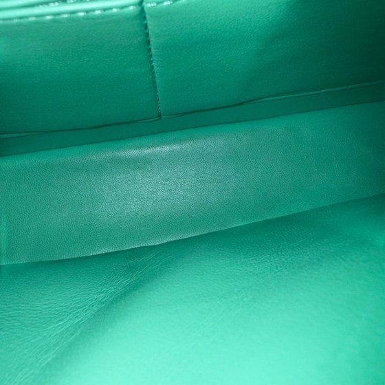 Image 1 of Chanel Classic Flap Medium - Caviar 25CM Gewatteerd Groen Goudkleurige Hardware Serie 27