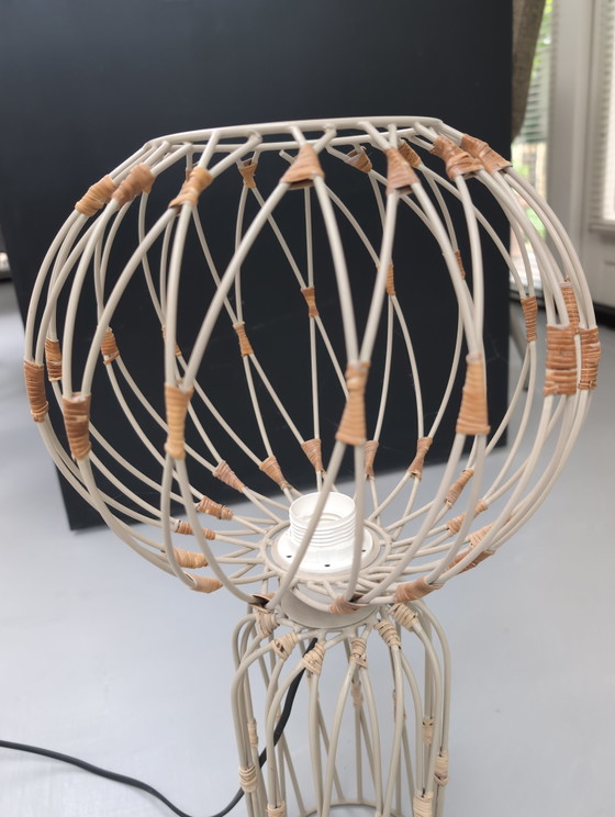 Image 1 of Wire steel table lamp