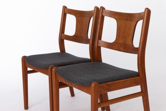 Quattro sedie da pranzo in legno con rivestimento grigio, Tessile, Marrone, Mid Century Modern (foto 7 di 12)