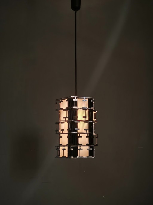 Lampada a sospensione geometrica ceca in cromo, metà del XX secolo, anni '60