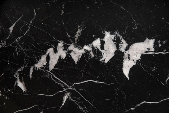Originele Ronde Knoll Tulip Eettafel (137cm) in Nero Marquina Glanzend in Nieuwstaat!! Eero Saarinen – Marble (photo 9 of 15)