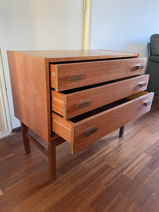 Image 1 of Topvorm vintage teakhouten ladenkast 