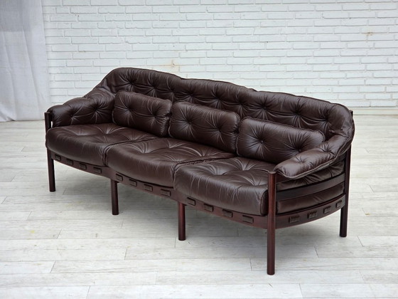 Image 1 of Divano a 3 posti in stile scandinavo degli anni '70, disegnato da Arne Norell e rivestito in pelle.