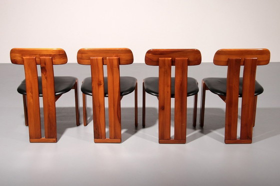 Image 1 of Mario Marenco Sapporo Esszimmerstühle aus Walnussholz für Mobilgirgi, 1970er Jahre