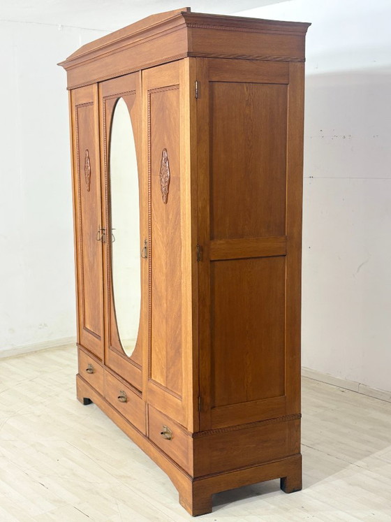 Art Nouveau wardrobe | linen cupboard | oak, circa 1920, with mirror | German design – Wood (photo 8 of 12)