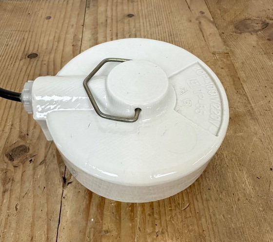 Image 1 of Vintage witte porseleinen hanglamp met matglas, jaren 70