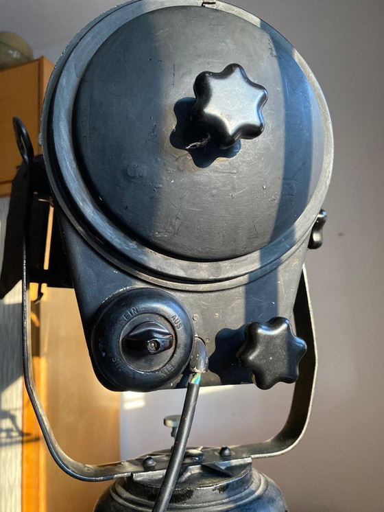 Image 1 of Foco de cine/teatro original de época (lugar de Fresnel); Fabricante: K. Weinert Berlín